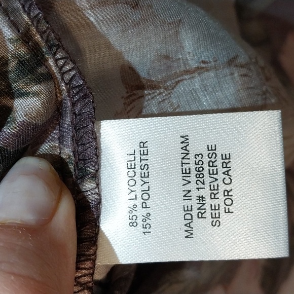 Nwt Bailey 44 Floral Button Down Shirt - Pink and Green - Picture 11 of 16